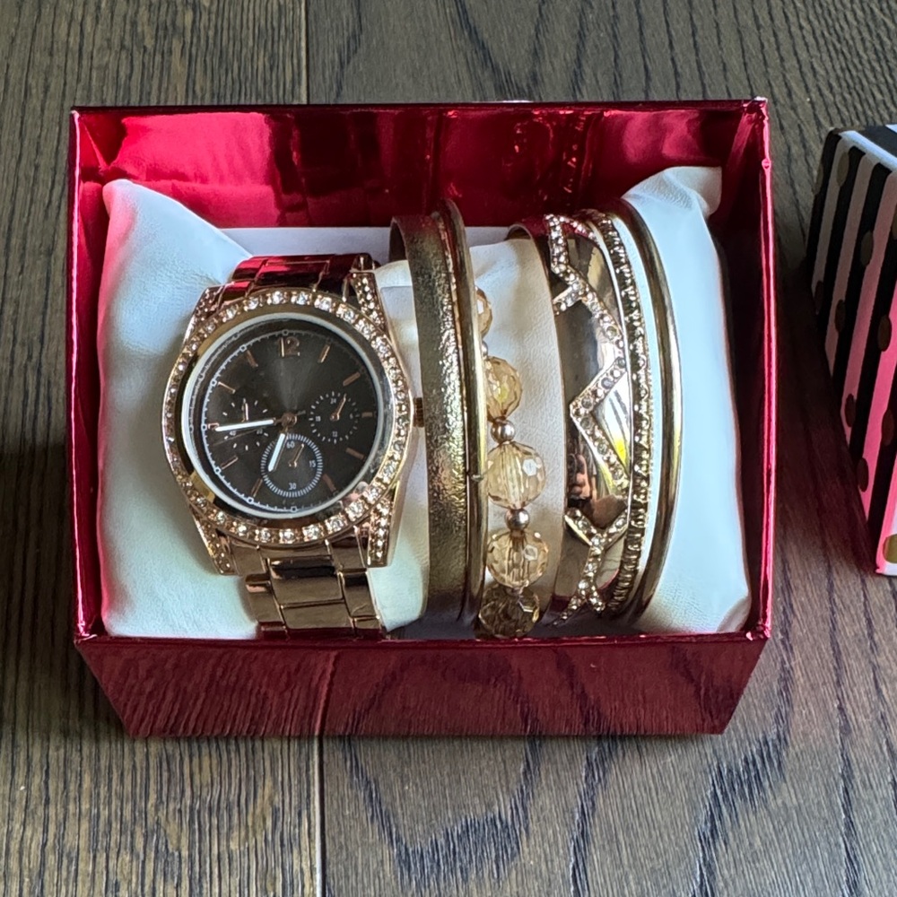 Gold and Black Watch with Bracelet Set